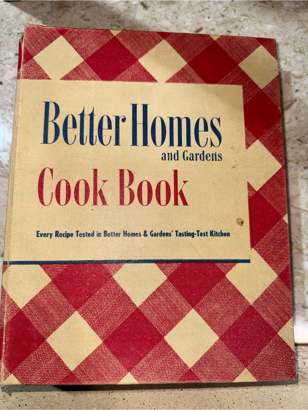 Better homes and gardens cook book 
14th printing of De Luxe Edition
